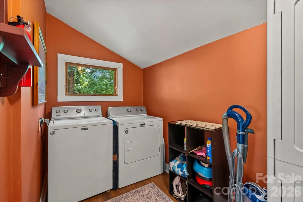 520 Esseola Street Saluda, NC 28773