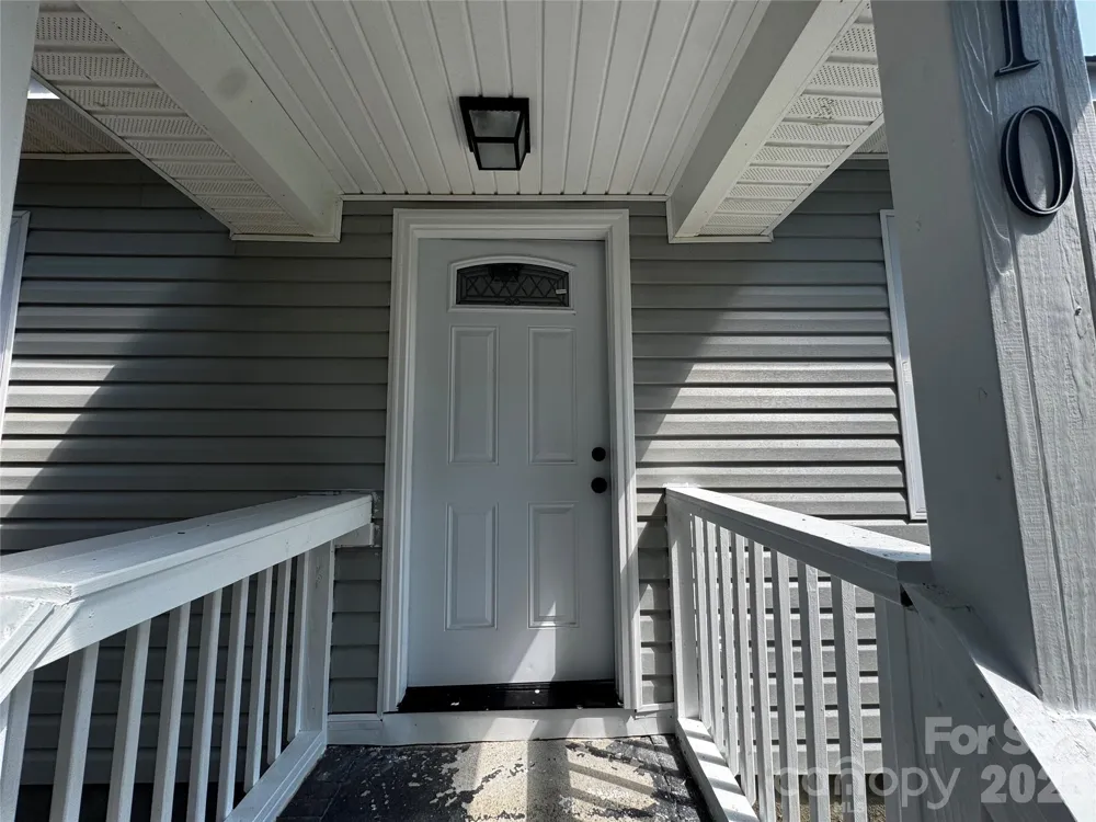510 E Peachtree Street Dallas, NC 28034