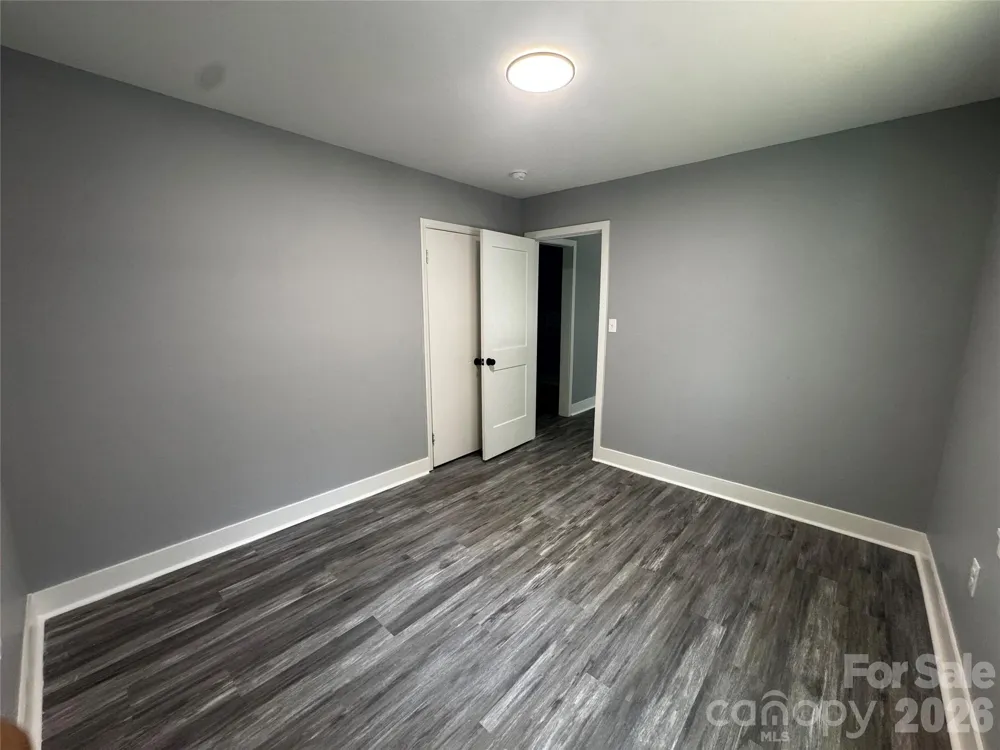 510 E Peachtree Street Dallas, NC 28034
