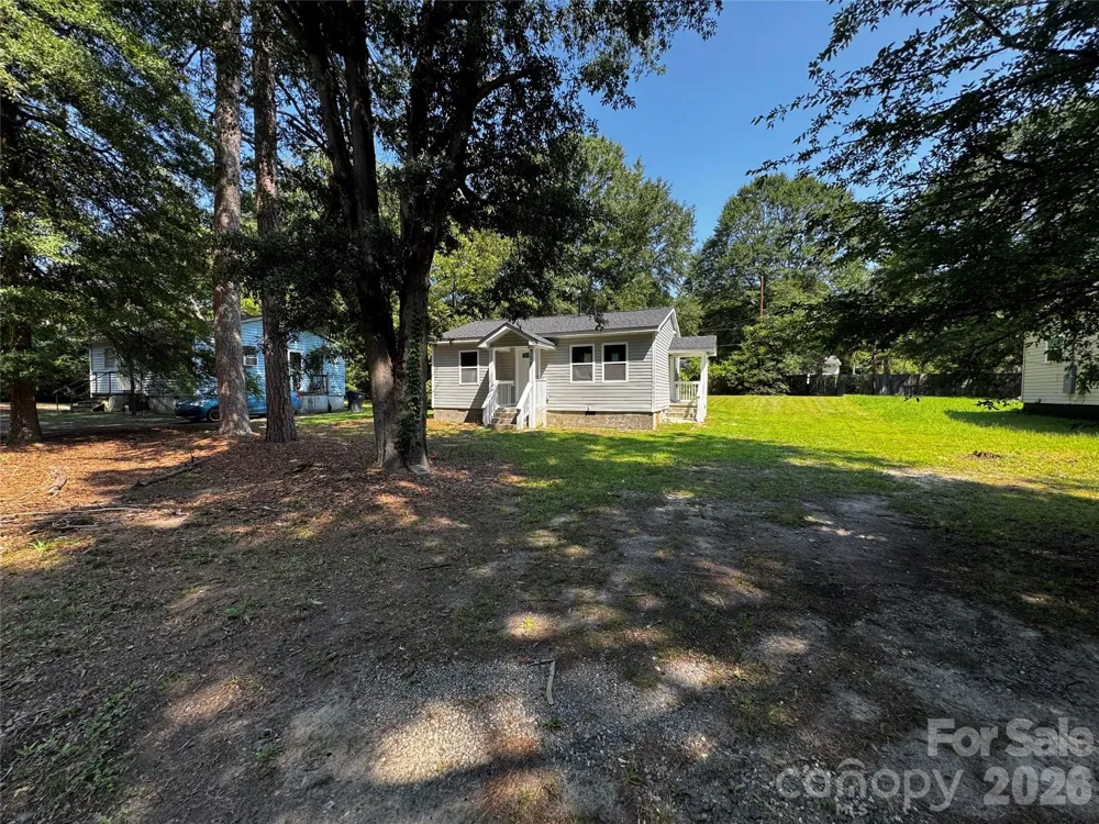 510 E Peachtree Street Dallas, NC 28034