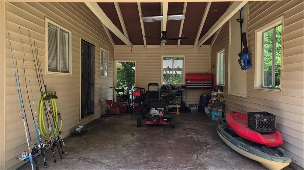 5829 Clarks Bridge Road Clermont, GA 30527