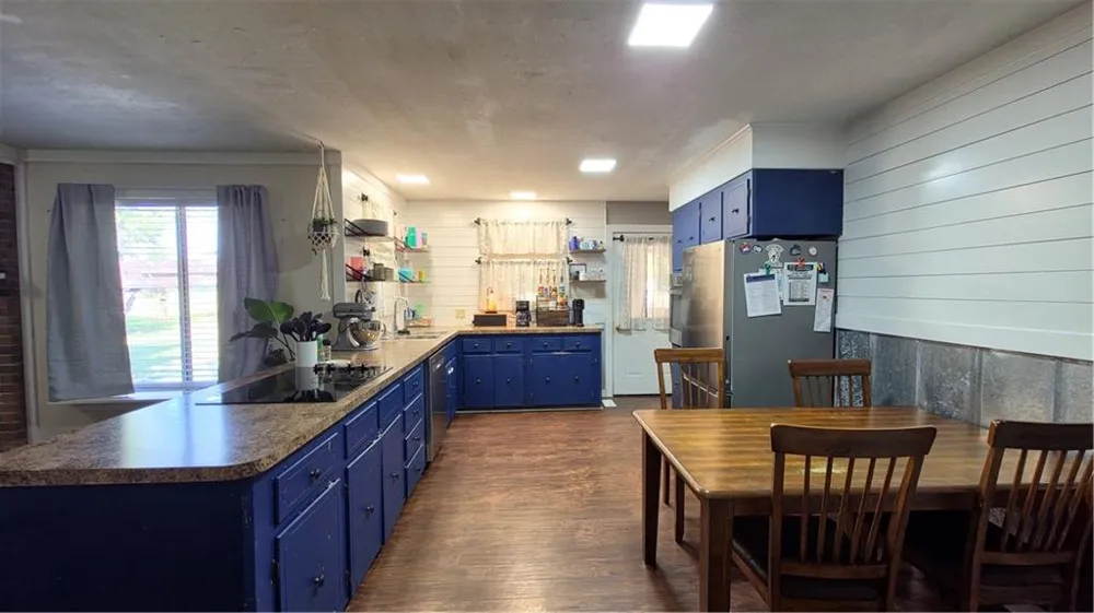 5829 Clarks Bridge Road Clermont, GA 30527