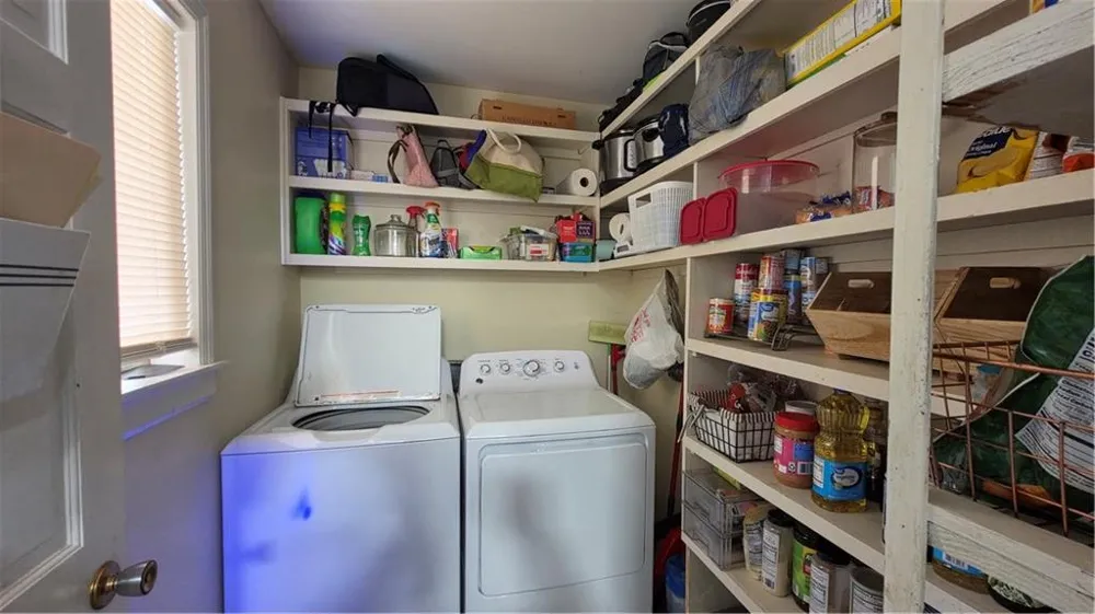 5829 Clarks Bridge Road Clermont, GA 30527