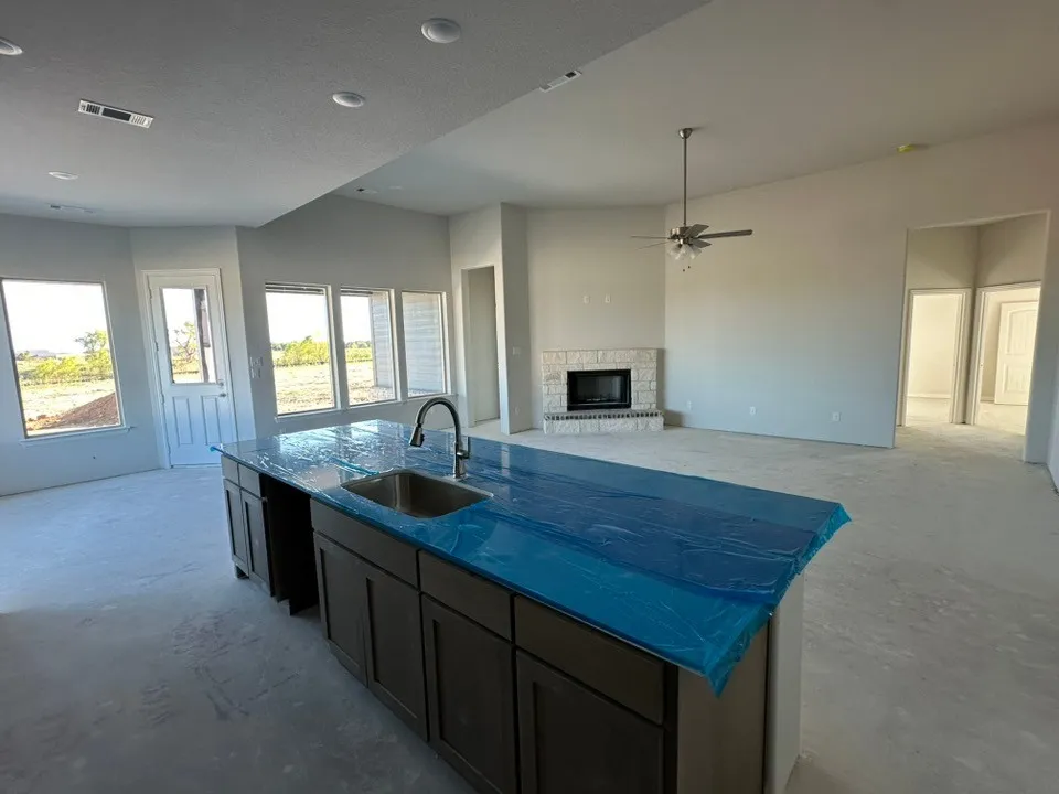240 Horizon Road Valley View, TX 76272