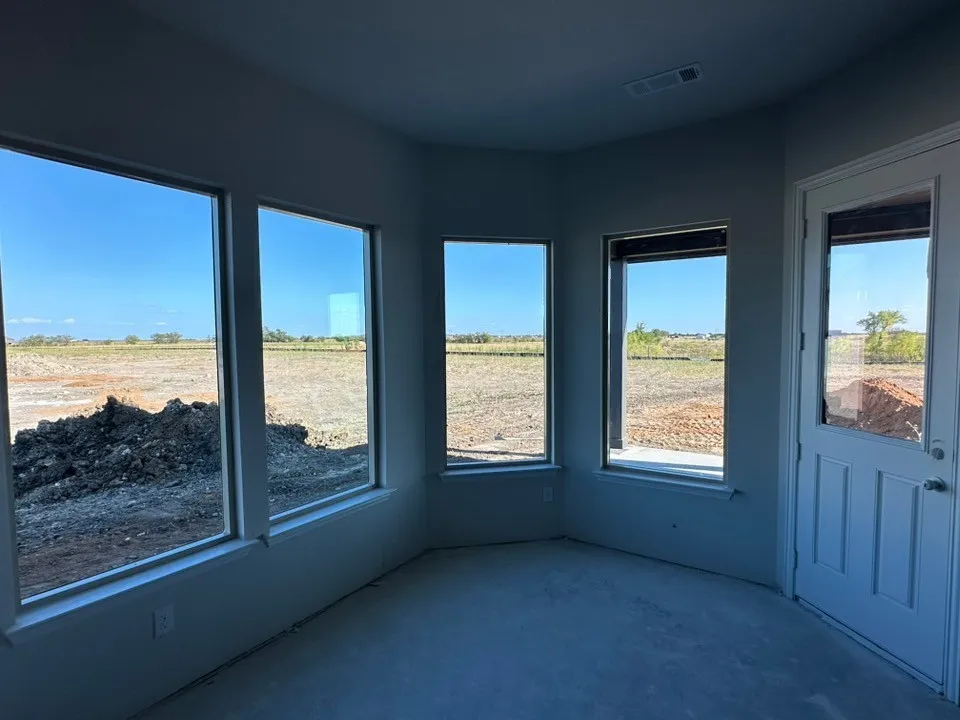 240 Horizon Road Valley View, TX 76272