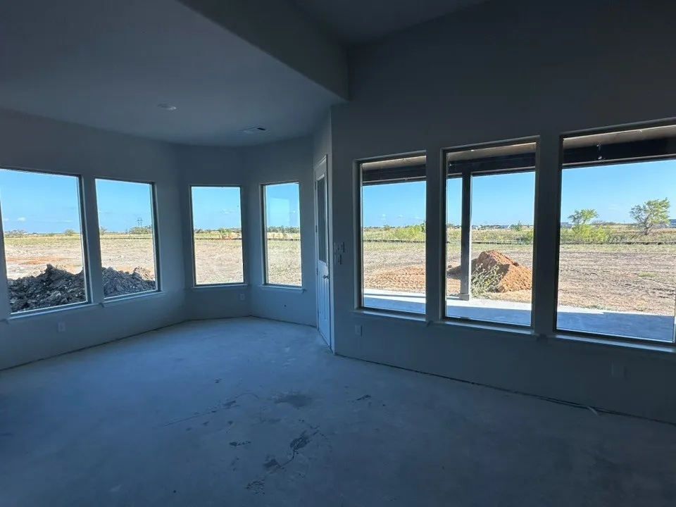 240 Horizon Road Valley View, TX 76272