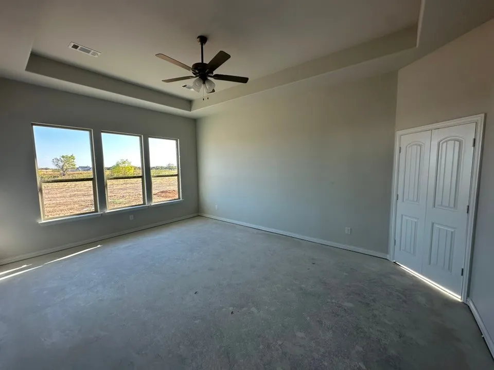240 Horizon Road Valley View, TX 76272