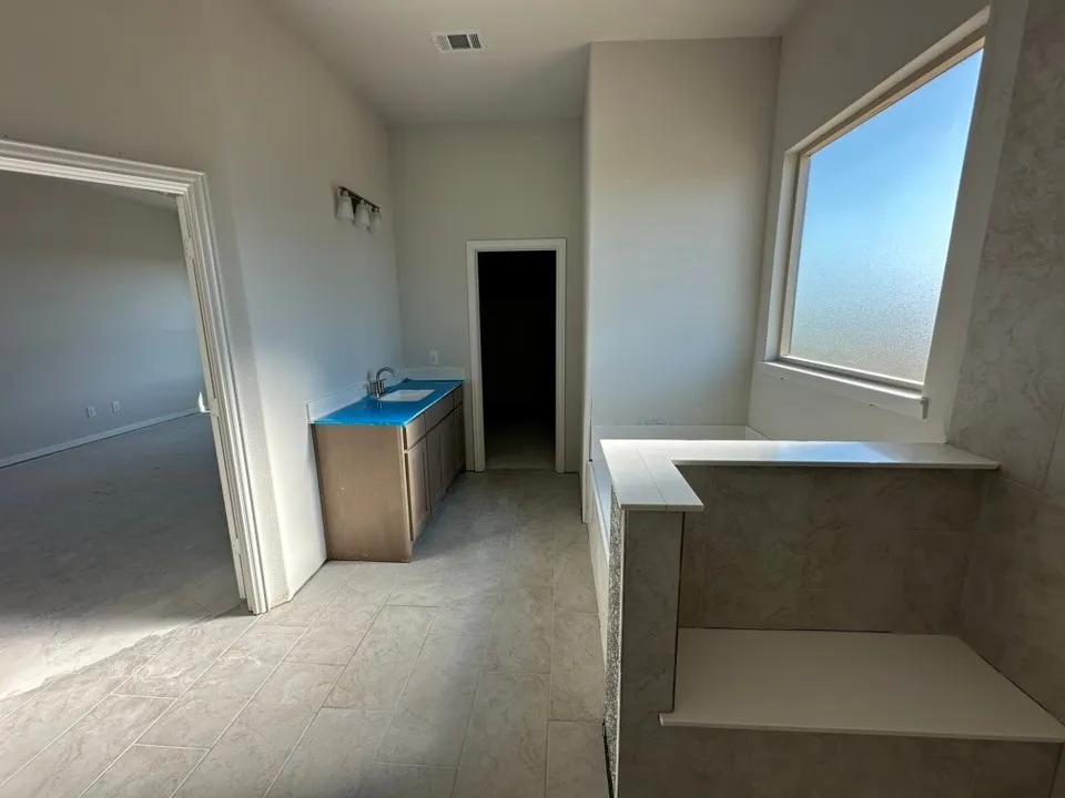 240 Horizon Road Valley View, TX 76272