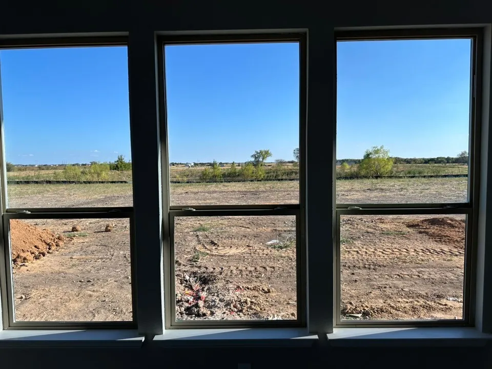 240 Horizon Road Valley View, TX 76272