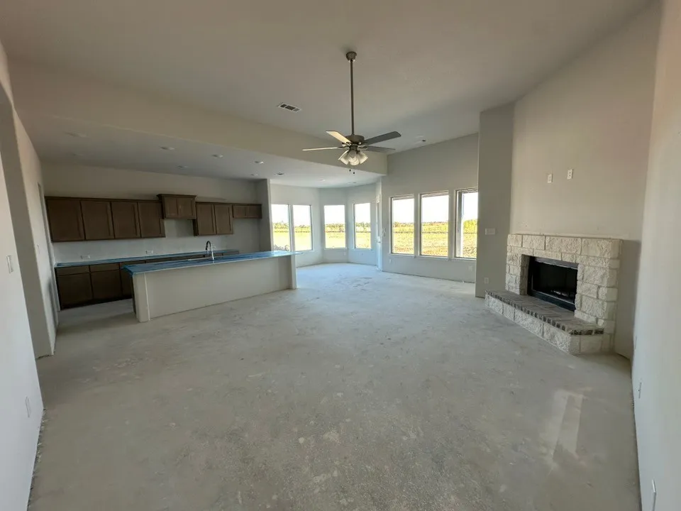 240 Horizon Road Valley View, TX 76272