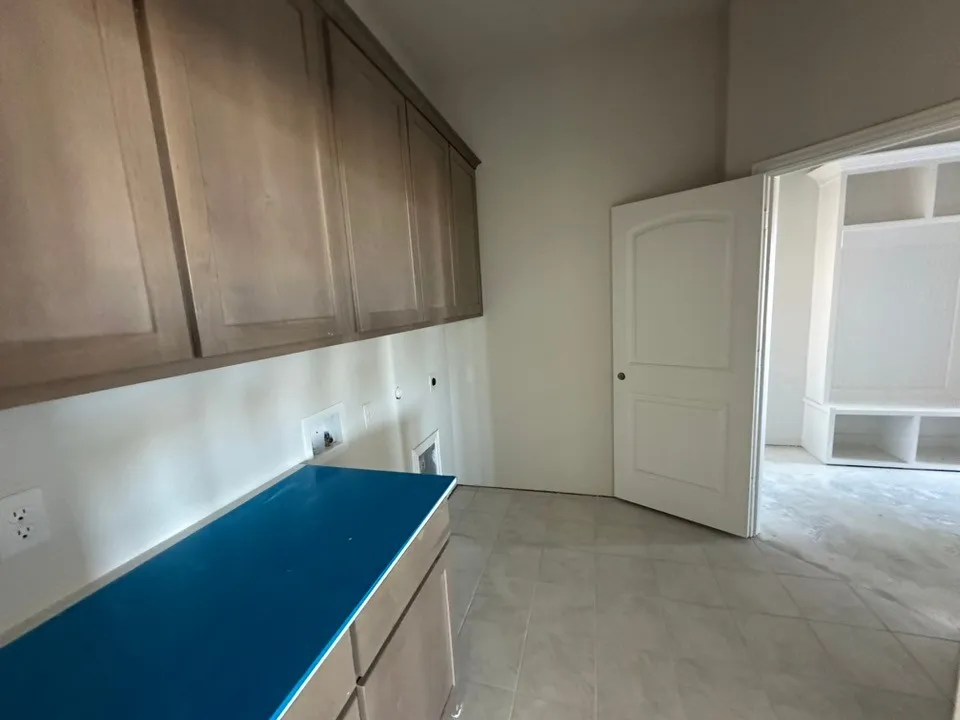 240 Horizon Road Valley View, TX 76272
