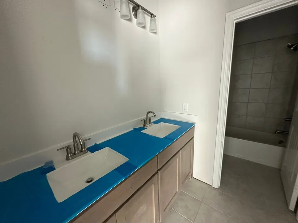 240 Horizon Road Valley View, TX 76272