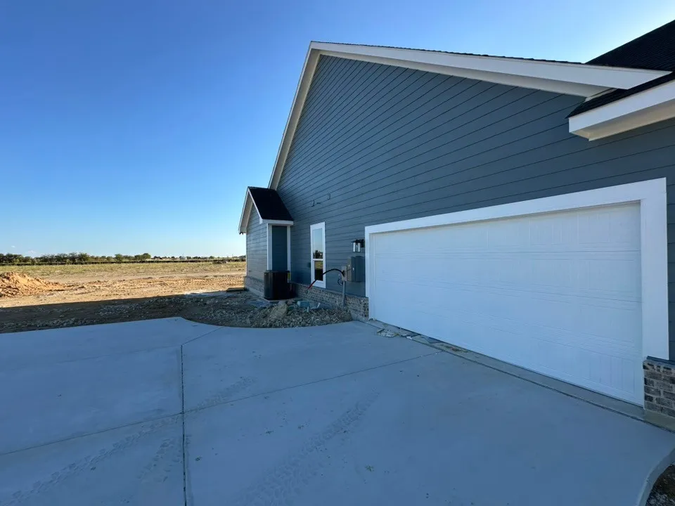 180 Horizon Road Valley View, TX 76272