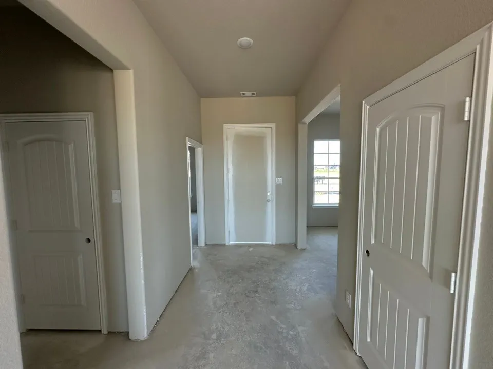 180 Horizon Road Valley View, TX 76272