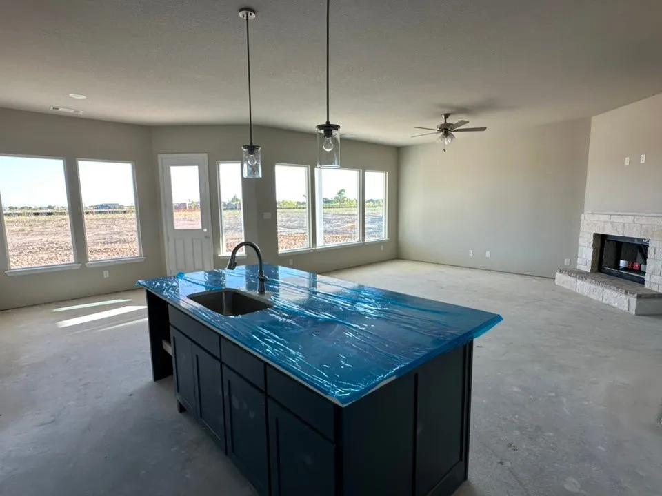 180 Horizon Road Valley View, TX 76272