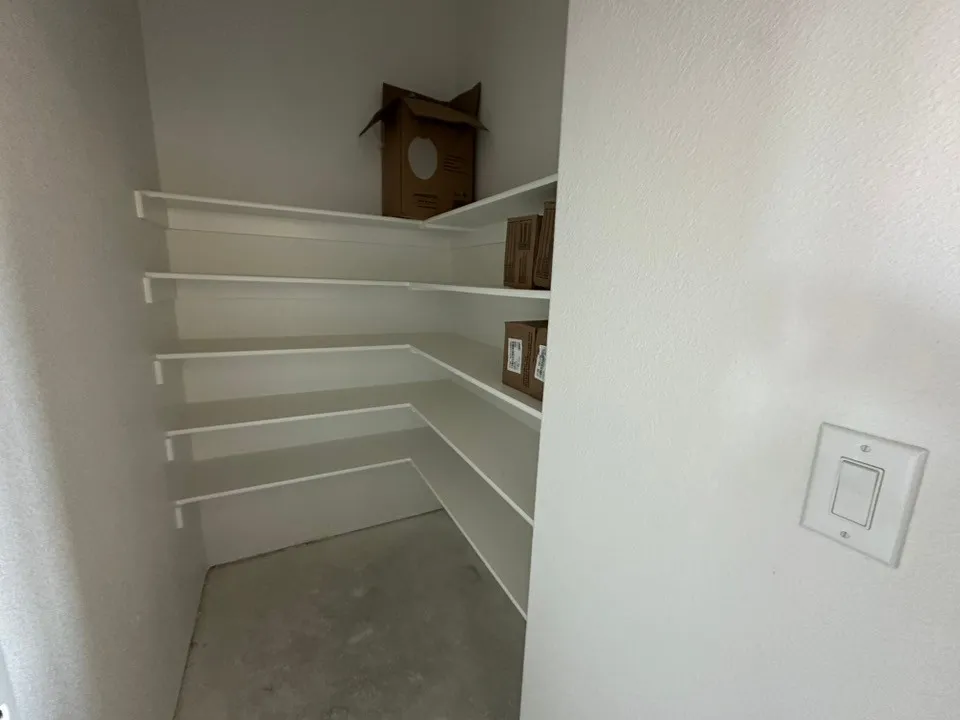 180 Horizon Road Valley View, TX 76272