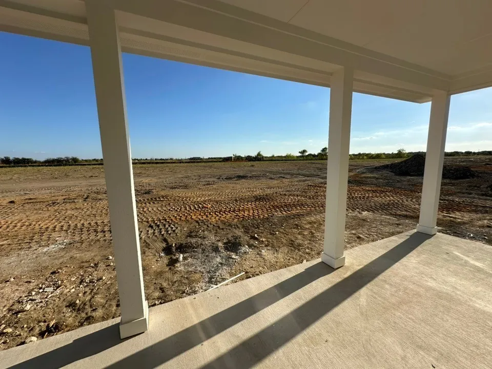 180 Horizon Road Valley View, TX 76272