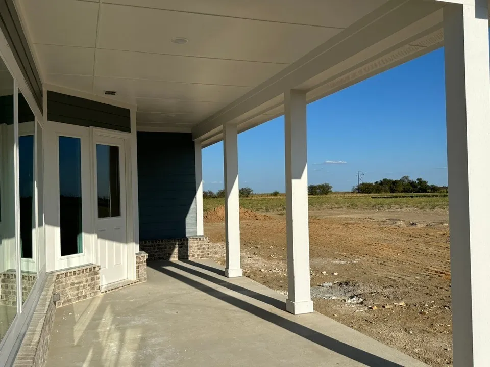 180 Horizon Road Valley View, TX 76272