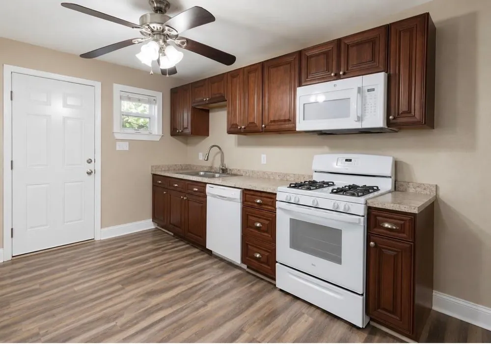 1021 Baker Street Fort Worth, TX 76104