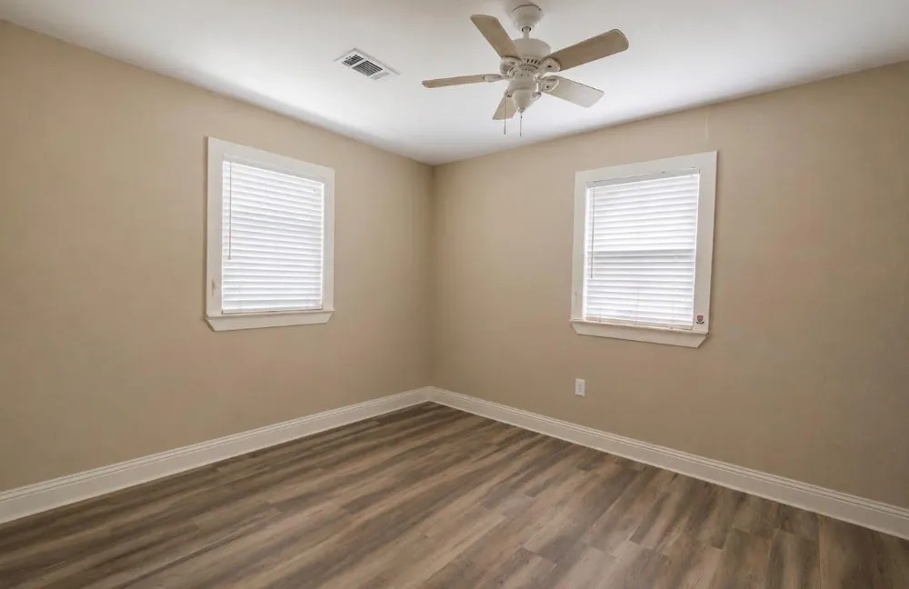 1021 Baker Street Fort Worth, TX 76104