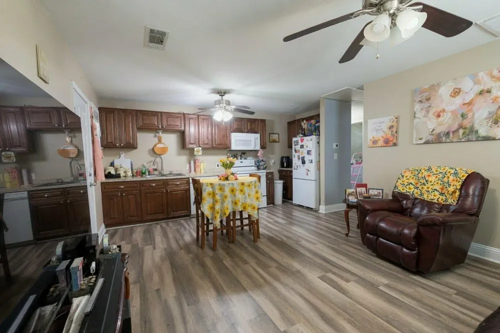 1021 Baker Street Fort Worth, TX 76104