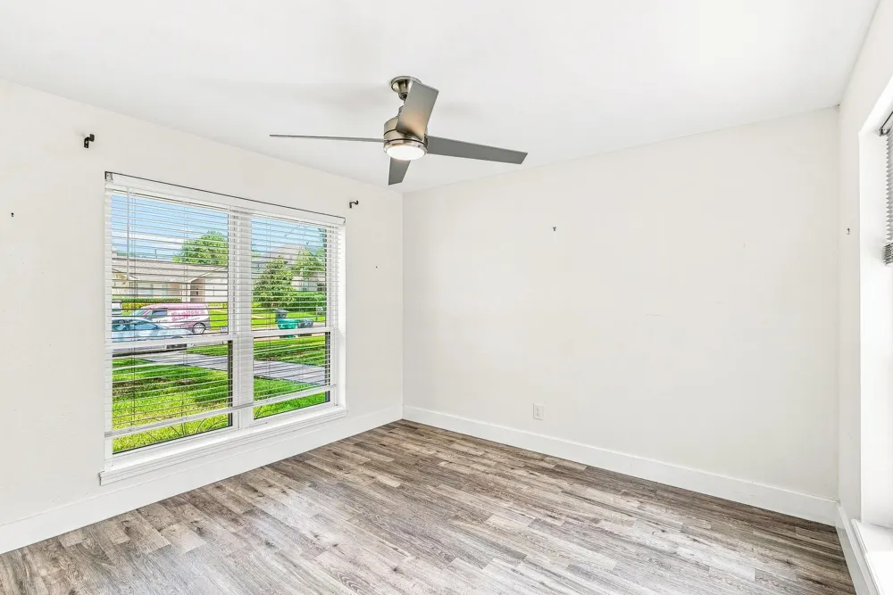 1135 Trowbridge Drive Houston, TX 77062
