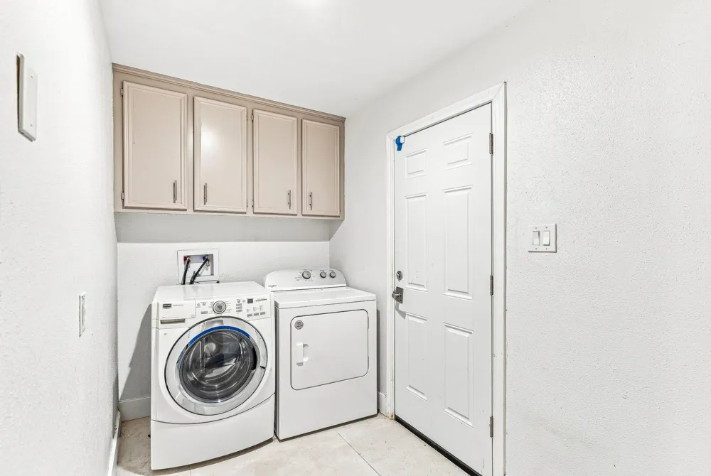 1135 Trowbridge Drive Houston, TX 77062