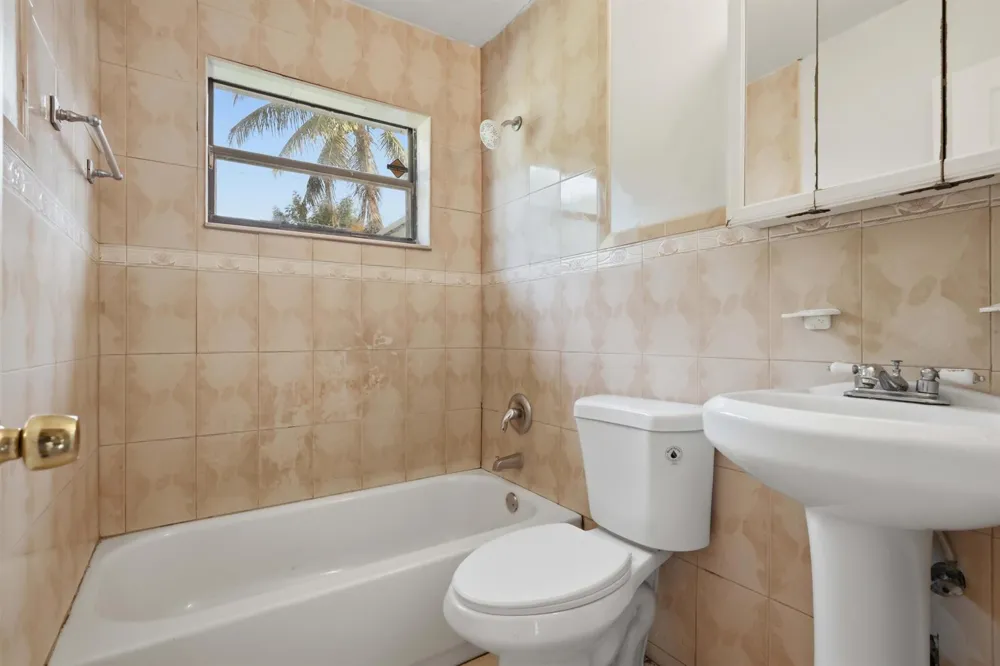 980 NW 183RD STREET Miami Gardens, FL 33169