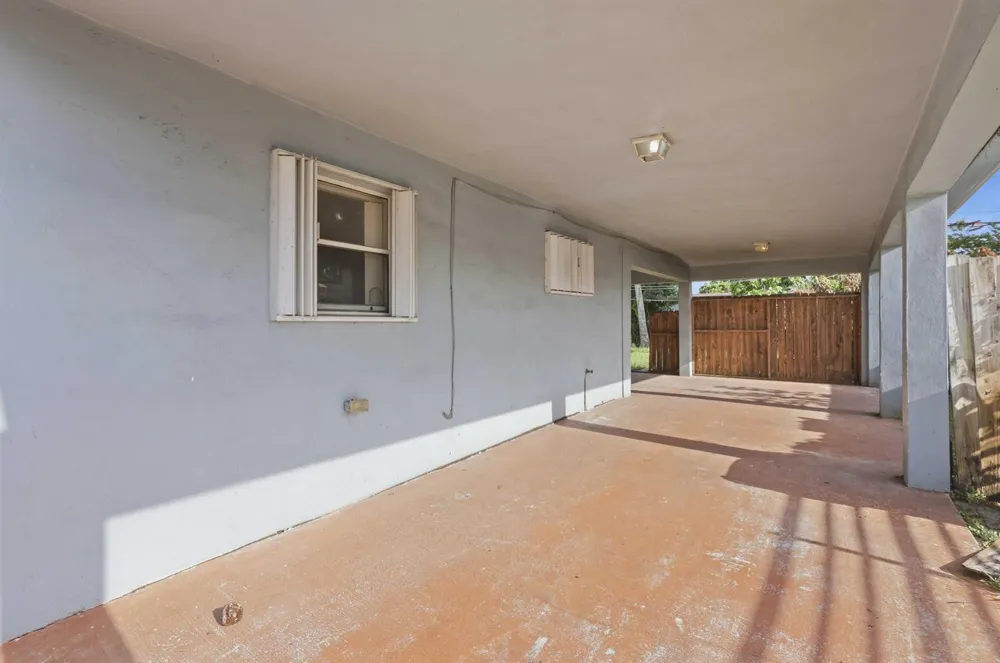 980 NW 183RD STREET Miami Gardens, FL 33169