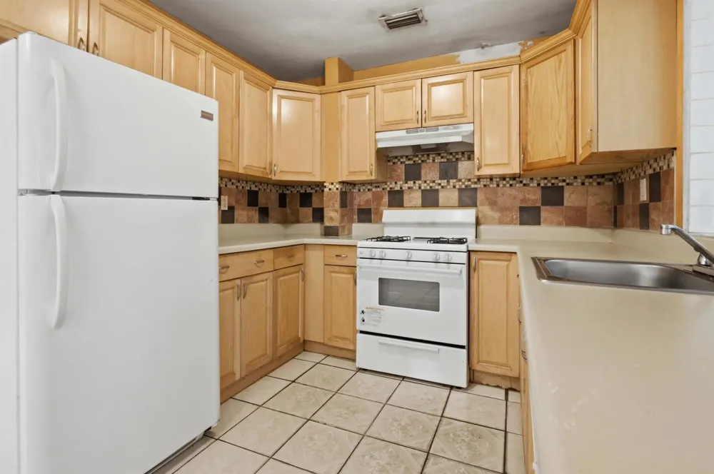 980 NW 183RD STREET Miami Gardens, FL 33169