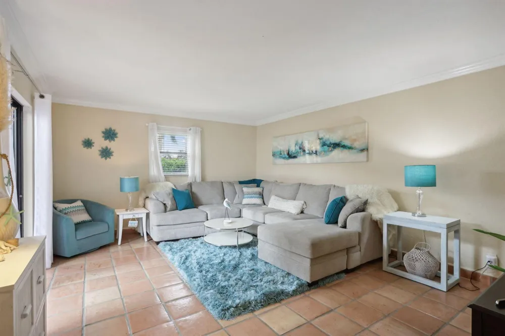 1251 S Federal Highway Boca Raton, FL 33432