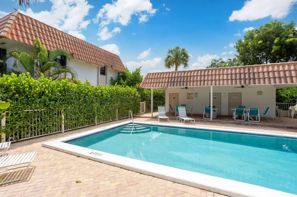 1251 S Federal Highway Boca Raton, FL 33432