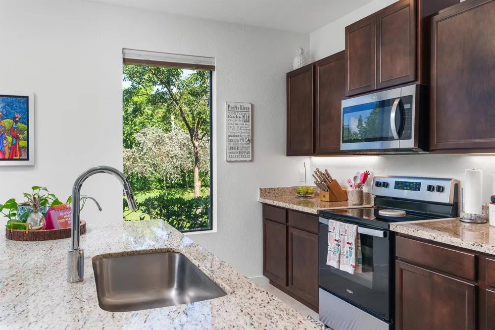 527 NW 17th Street Fort Lauderdale, FL 33311