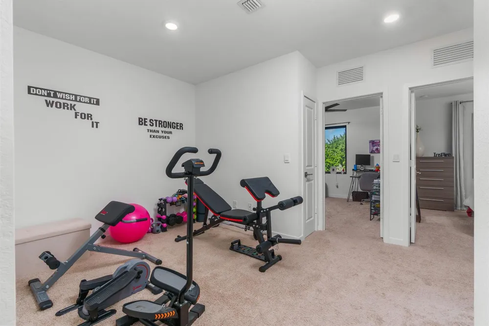 527 NW 17th Street Fort Lauderdale, FL 33311