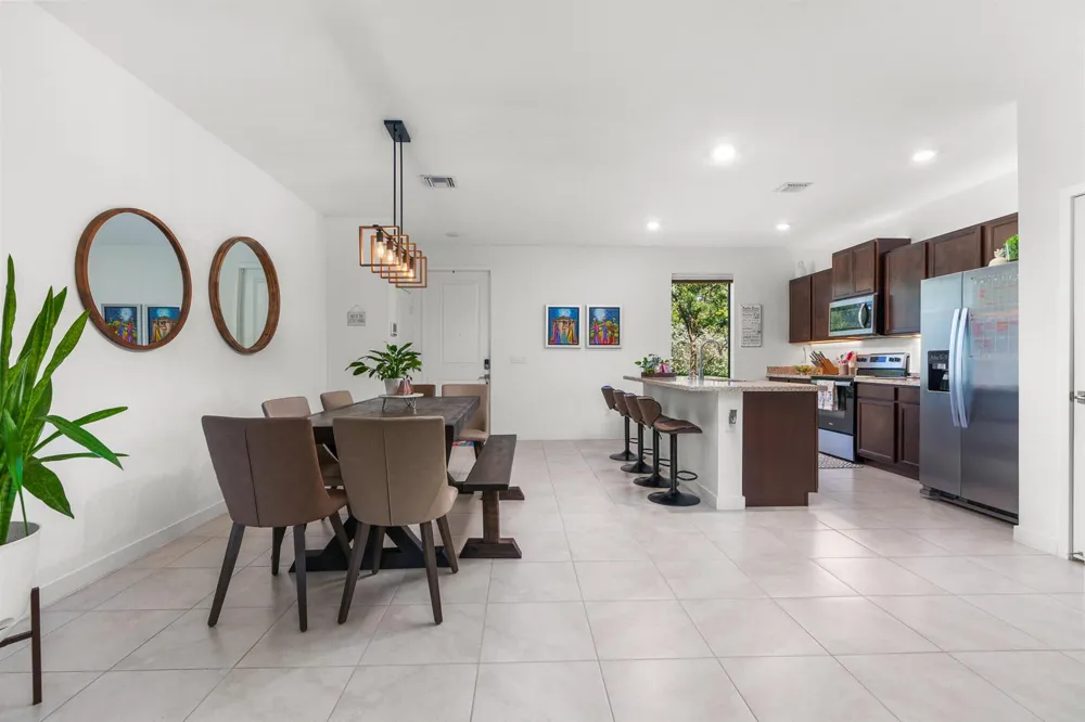 527 NW 17th Street Fort Lauderdale, FL 33311