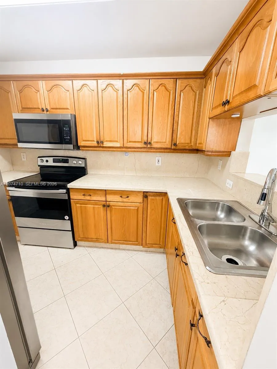 15342 SW 72nd St #17-14 Miami, FL 33193