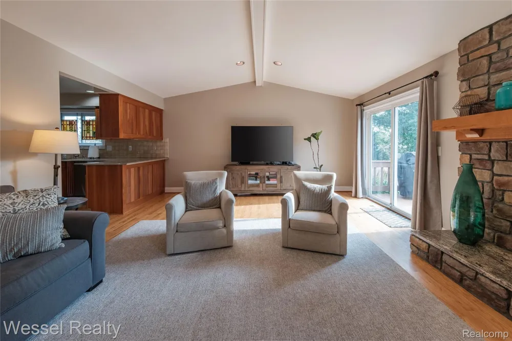 2096 Winchester Road Rochester Hills City, MI 48307