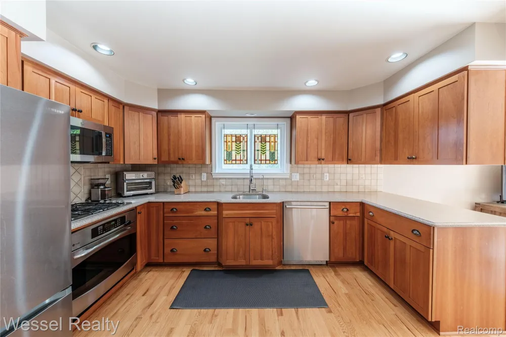 2096 Winchester Road Rochester Hills City, MI 48307