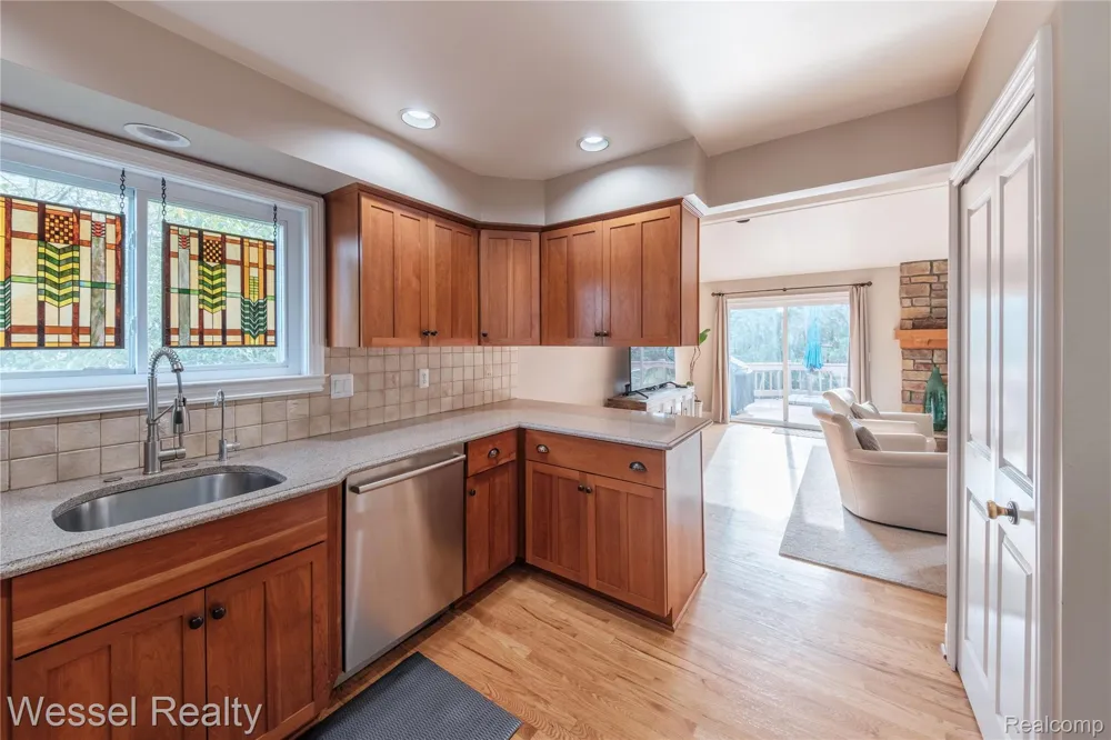 2096 Winchester Road Rochester Hills City, MI 48307