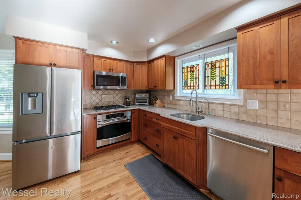 2096 Winchester Road Rochester Hills City, MI 48307