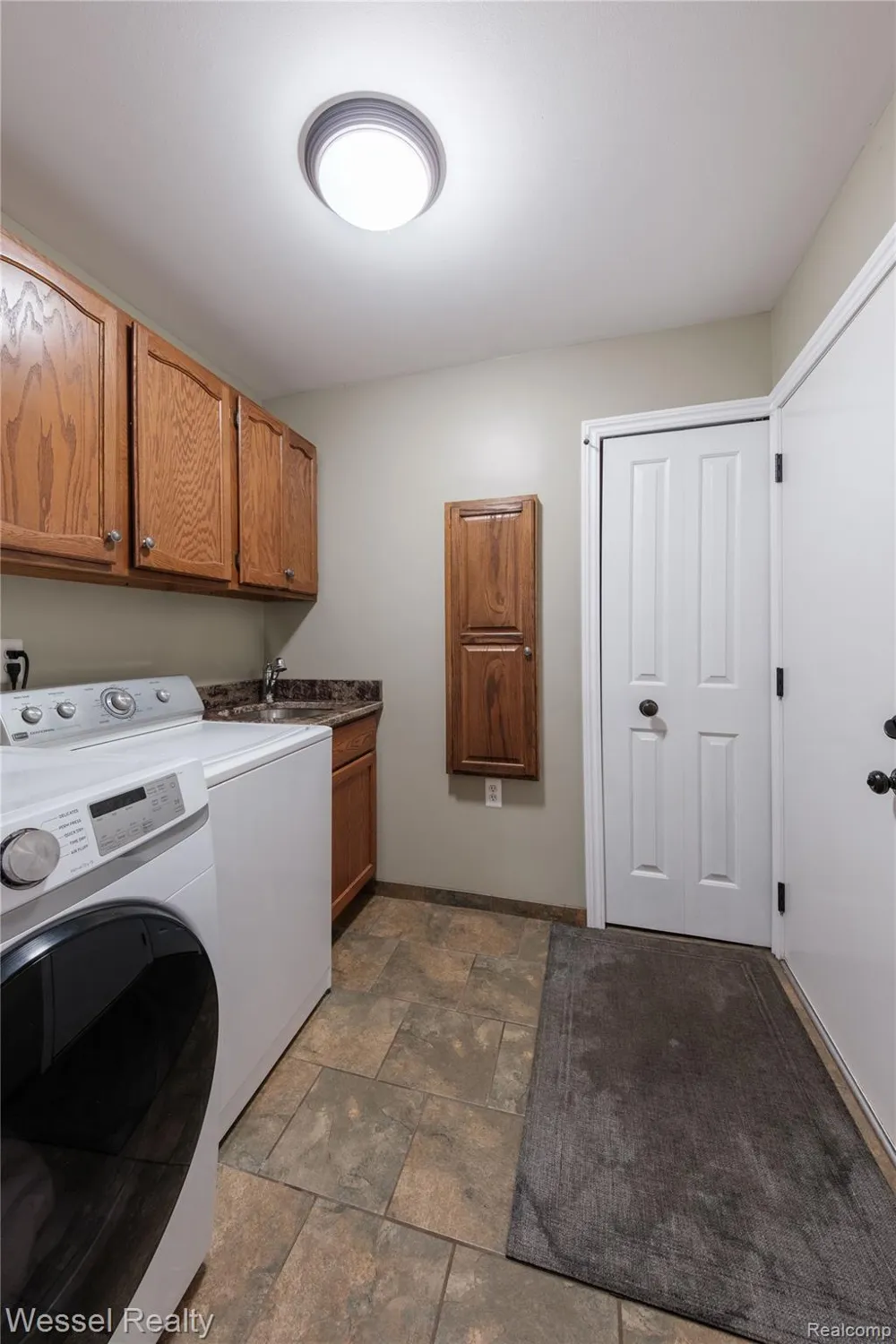 2096 Winchester Road Rochester Hills City, MI 48307