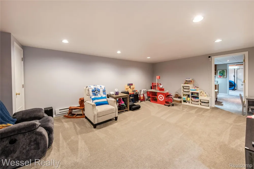 2096 Winchester Road Rochester Hills City, MI 48307