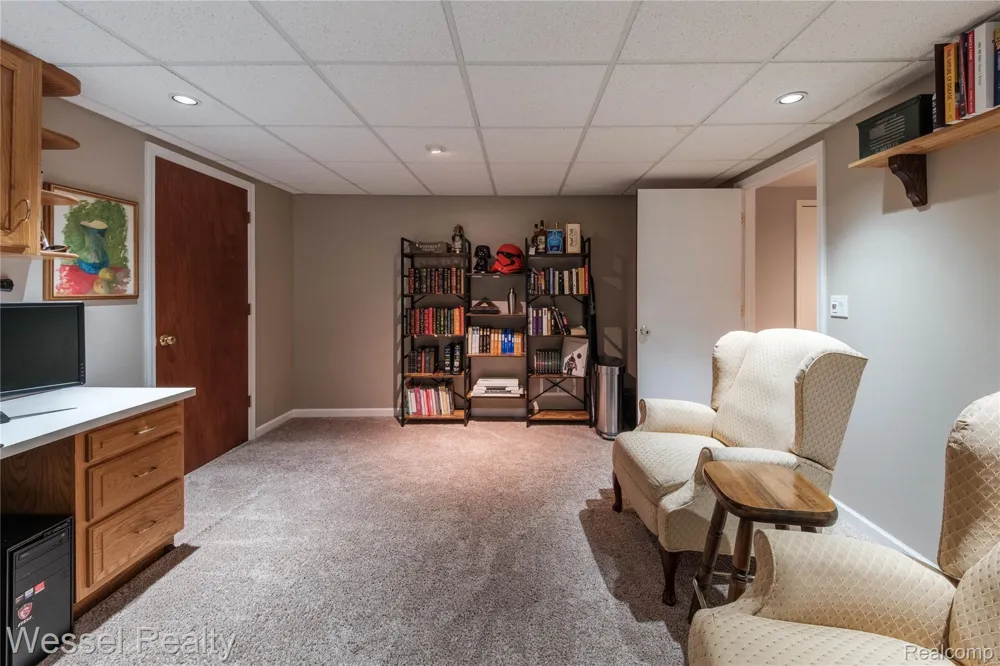 2096 Winchester Road Rochester Hills City, MI 48307