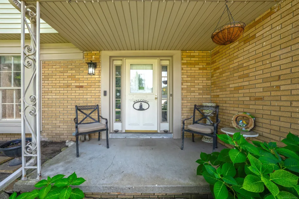 8916 Tamarack Drive Shelby Charter Township, MI 48317