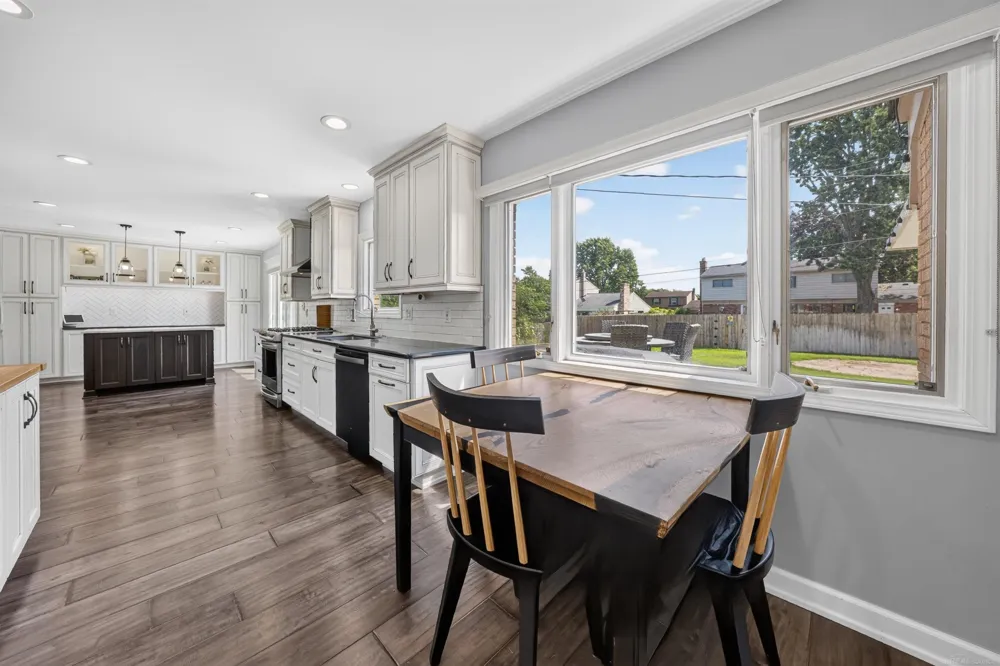 8916 Tamarack Drive Shelby Charter Township, MI 48317