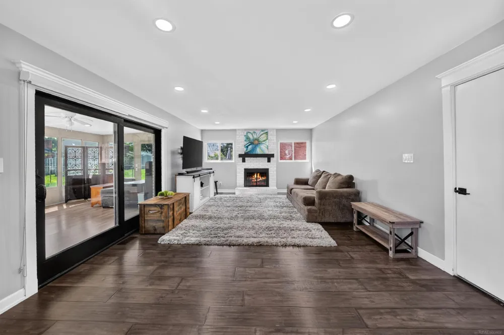 8916 Tamarack Drive Shelby Charter Township, MI 48317
