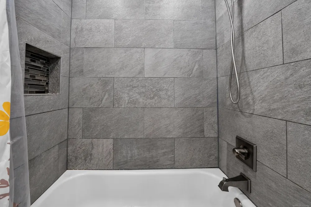 8916 Tamarack Drive Shelby Charter Township, MI 48317