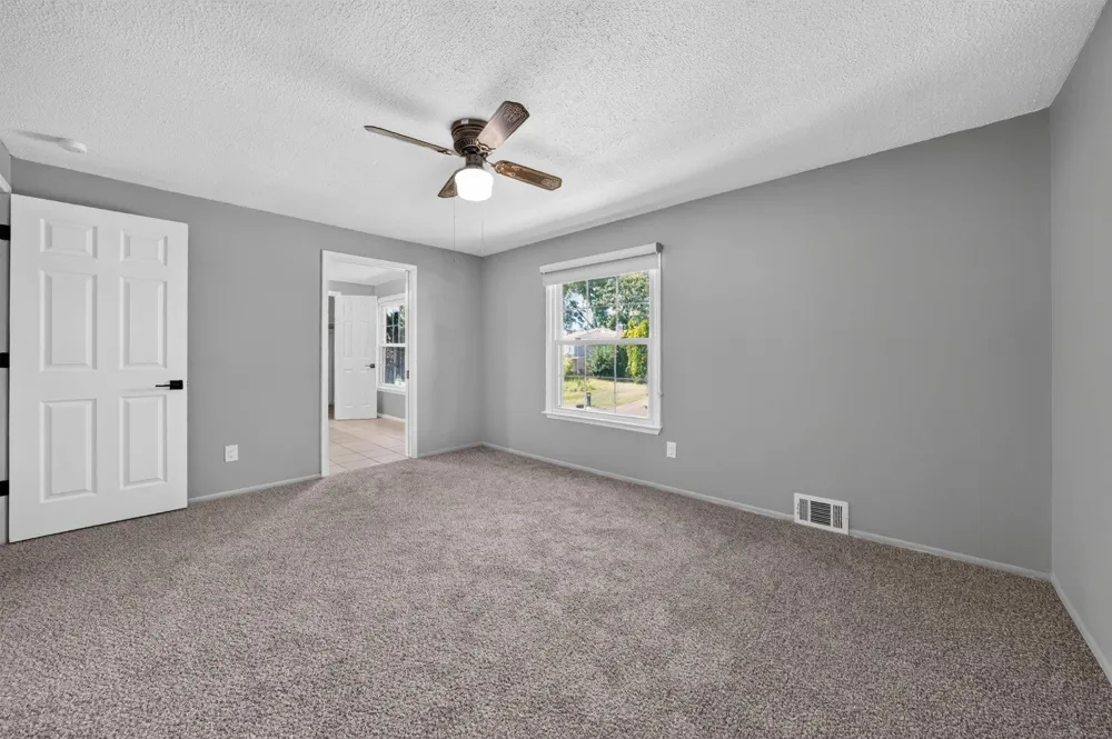 8916 Tamarack Drive Shelby Charter Township, MI 48317