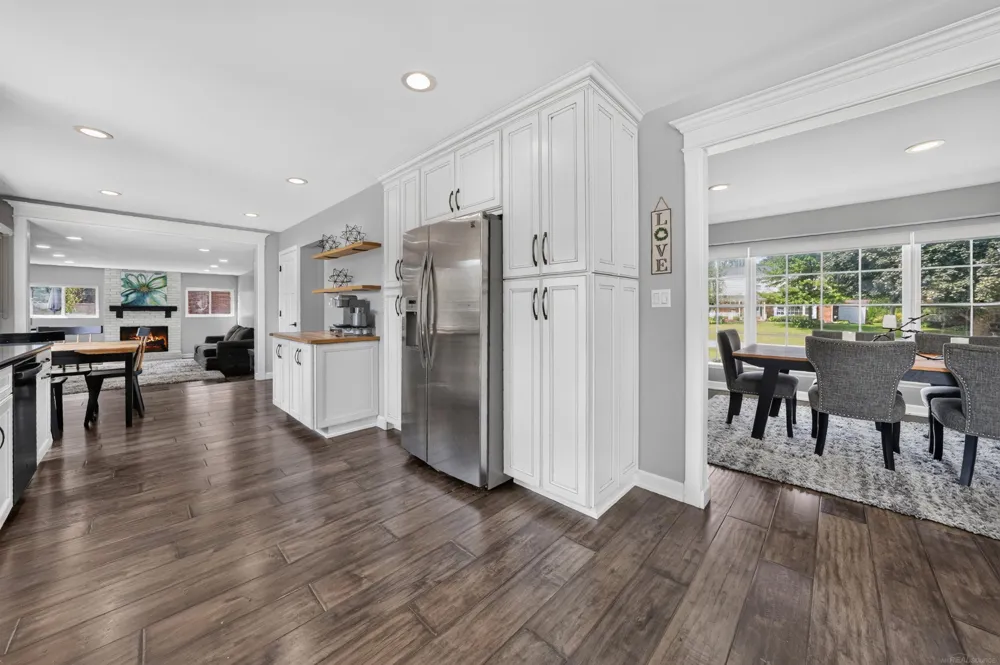 8916 Tamarack Drive Shelby Charter Township, MI 48317