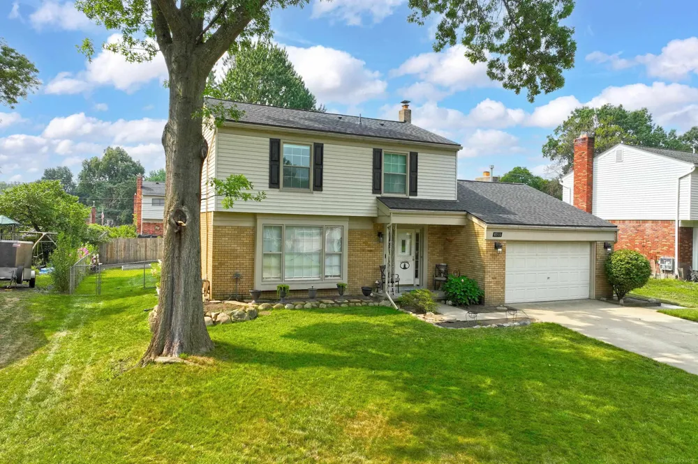 8916 Tamarack Drive Shelby Charter Township, MI 48317